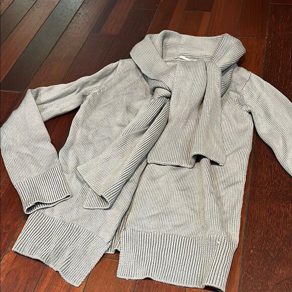 NFP New Form Perspectives Gray Knit Asymmetrical Sweater - Picture 3 of 5